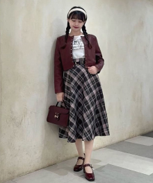 pinkcolorcollection2024-styling3.jpg