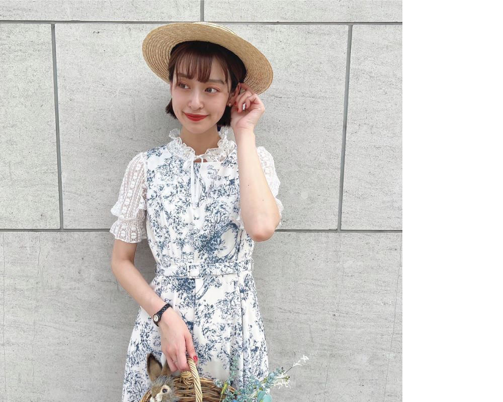リブ イン コンフォート ブローチ付きで華やぐ ぐい伸びカット