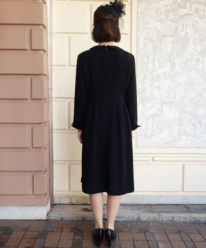 *スカラップレース使い丸衿ワンピース/F i.n.t Black Formal [22LE02j004]