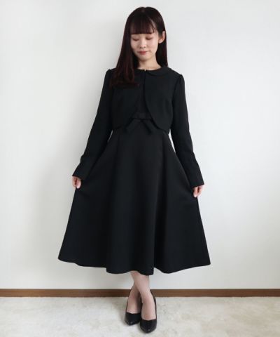 black / 150cm (wearing M size) * Coordination with a round collar jacket