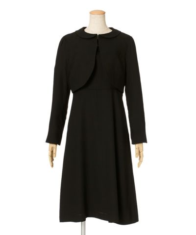black / Coordination with one piece using yoke lace