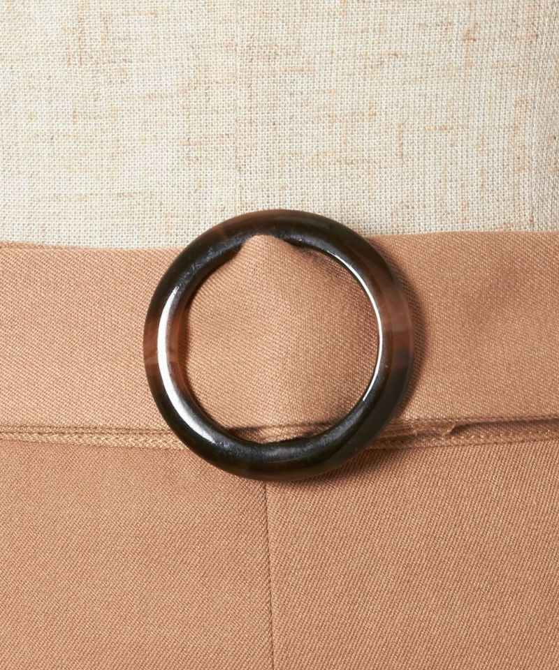 detail up (beige)