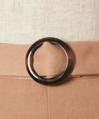detail up (beige)