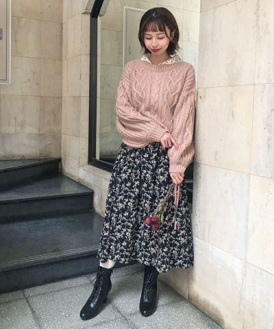model: 158cm (layered with knit)