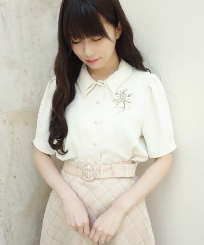【洗える】ブーケ刺繍オフショルブラウス セール】ブーケ刺繍オフショルブラウス/ fint フィント 夏服（T