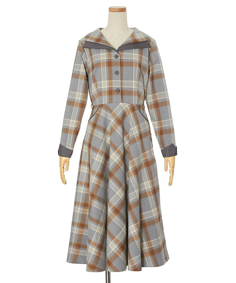 トゥエンティーズ メニュー表で顔を隠してるオープンカラーチェックワンピース Tnewties トゥエンティーズ on X: 