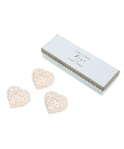 Lace pattern triple heart candle (scent of ginger rose) / Fine Candle [0081802000]