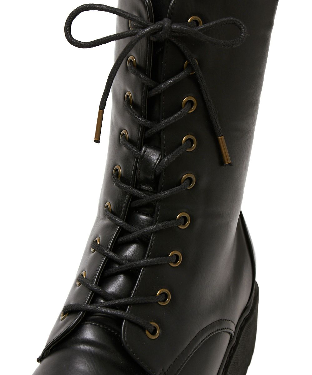 レースアップ部分アップ (black)