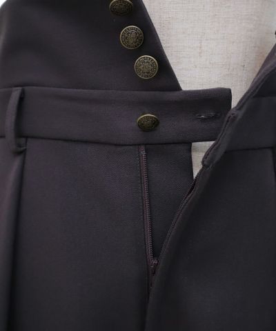 Fastener up (brown)