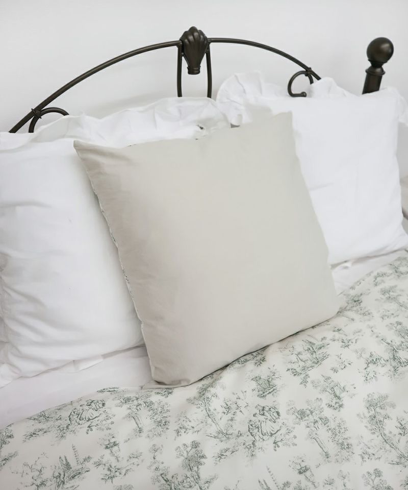 green / back (duvet cover sold separately)