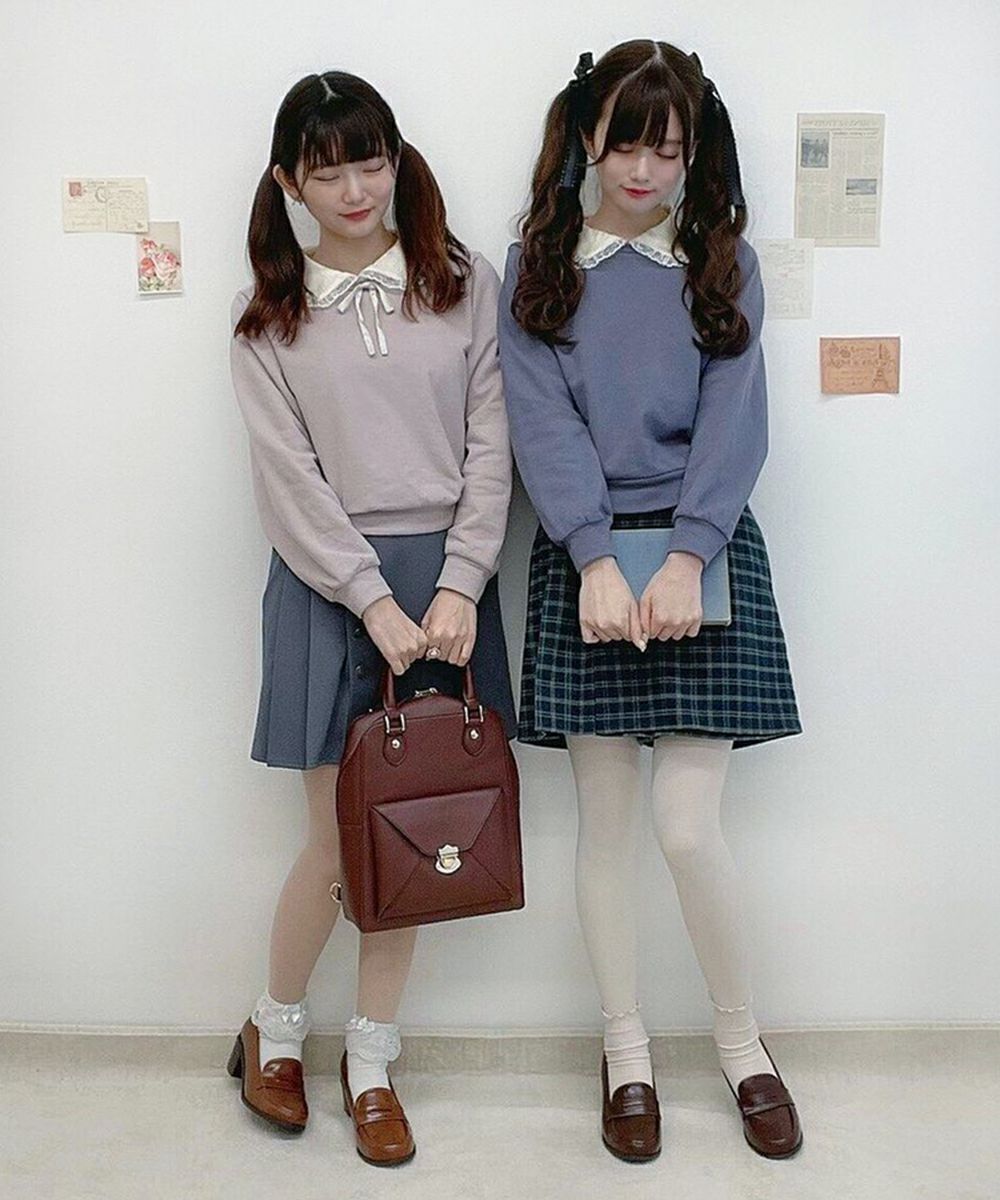 左:pink beige(158cm) / 右:blue(162cm)