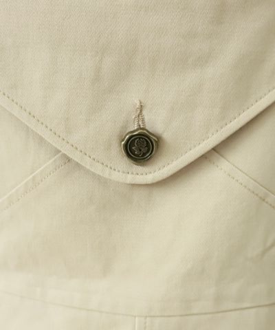 light beige / back button up