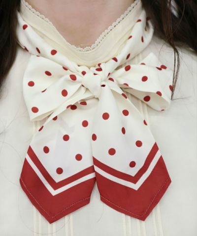 off white / scarf up