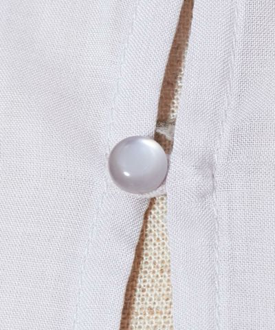 Button up (light gray)