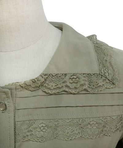 Collar up (light green)