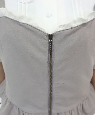 light gray / fastener