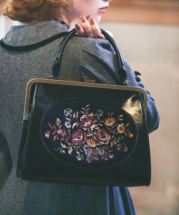 手刺繍のハンドバッグ　ポインセチア黒の布バック 北浜(大阪)】佐藤ちひろWSミニバッグ – the linen bird
