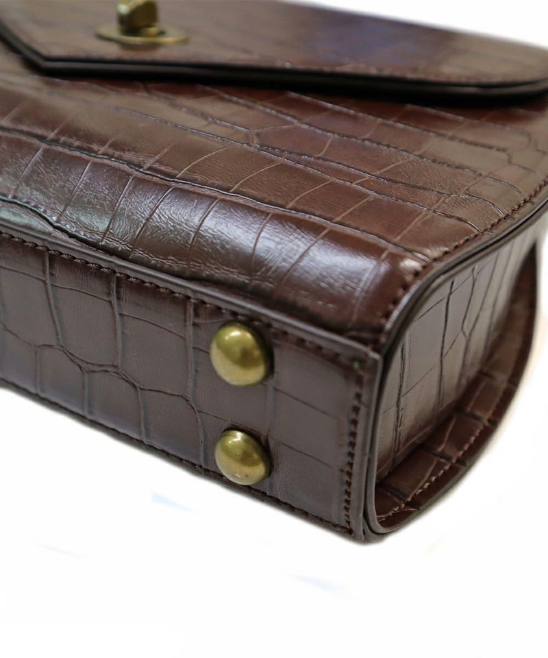 Bottom stud (brown)