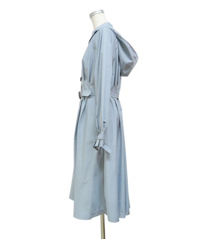 Side (light blue)