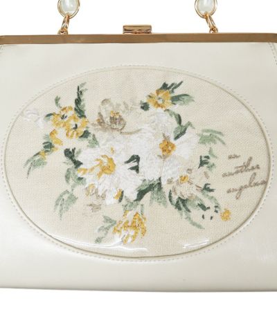 Embroidery up (ivory)