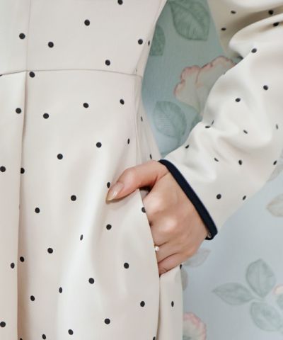 ivory × black / side pocket