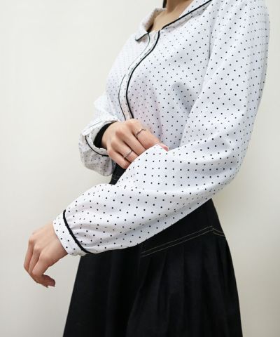 white × black / sleeve part