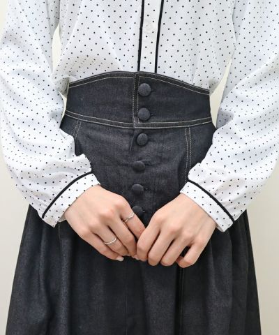 white × black / sleeve part