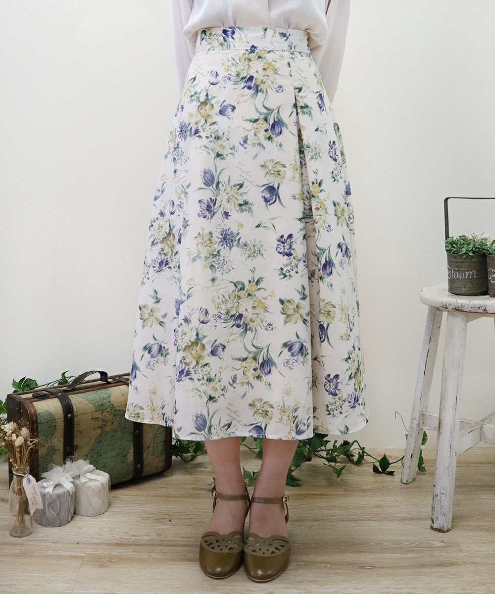 アートタッチ花柄セミフレアースカート/an another angelus