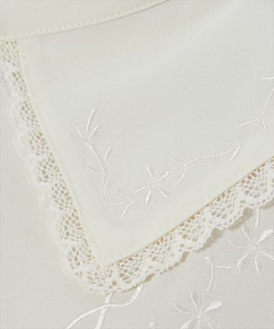 Collar up (off white)