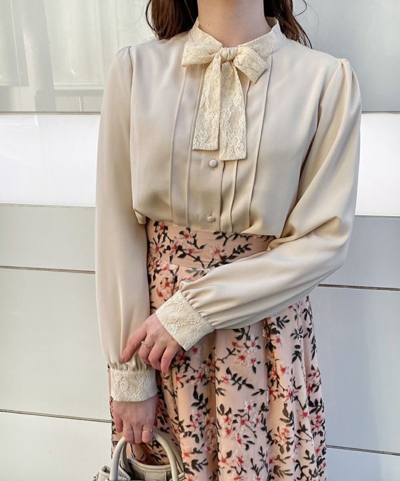 light beige / 153cm