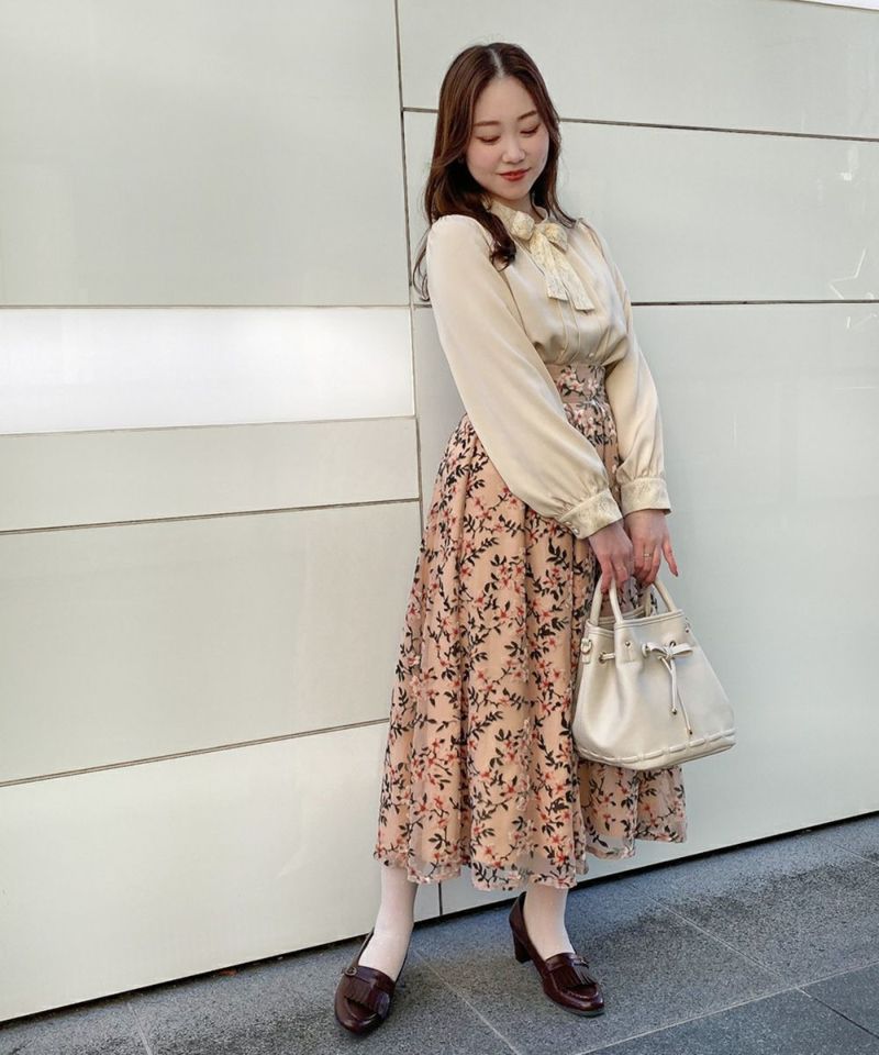 light beige / 153cm
