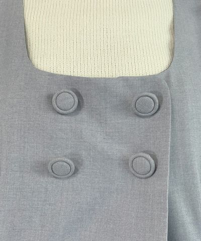 gray / front button