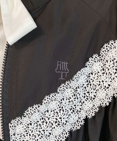 black / logo embroidery