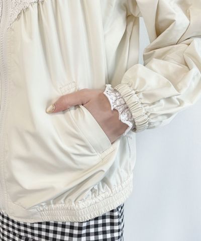 off white / pocket
