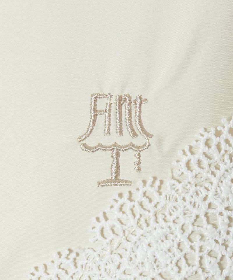 Embroidery up (off white)