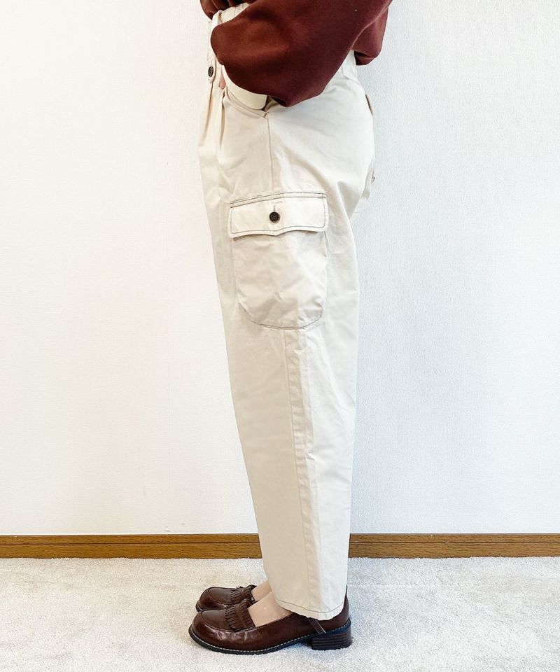 off white / 153cm / S size wearing