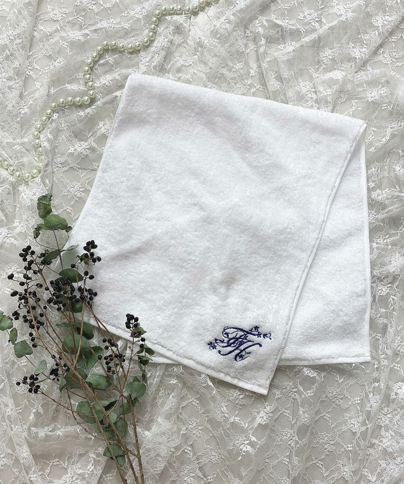 3/24出品終了✨ベルサイユのばら✨刺繍入りジャンボバスタオル 1枚までゆうパケット対応 バスタオル ガーゼ 安心 の 日本製 裏