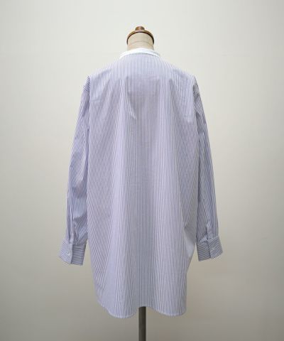 Back (white x blue)