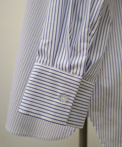 Sleeve up (white x blue)