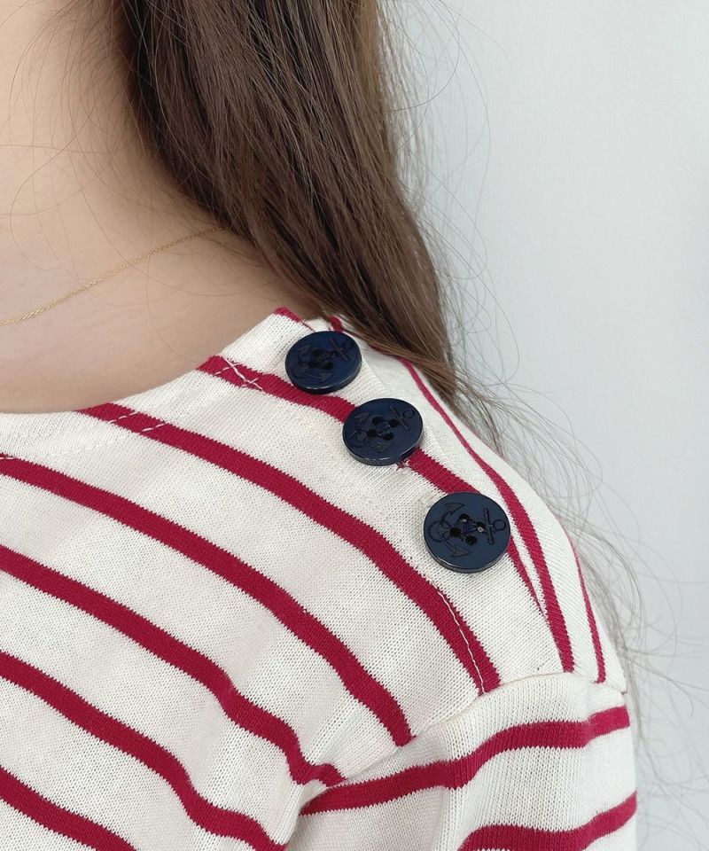 off white × red / button