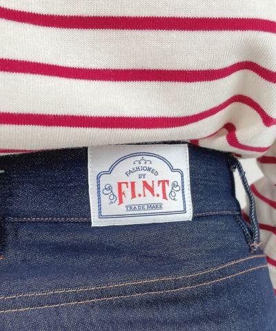 indigo / brand tag
