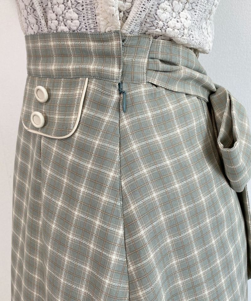 green × white / side fastener