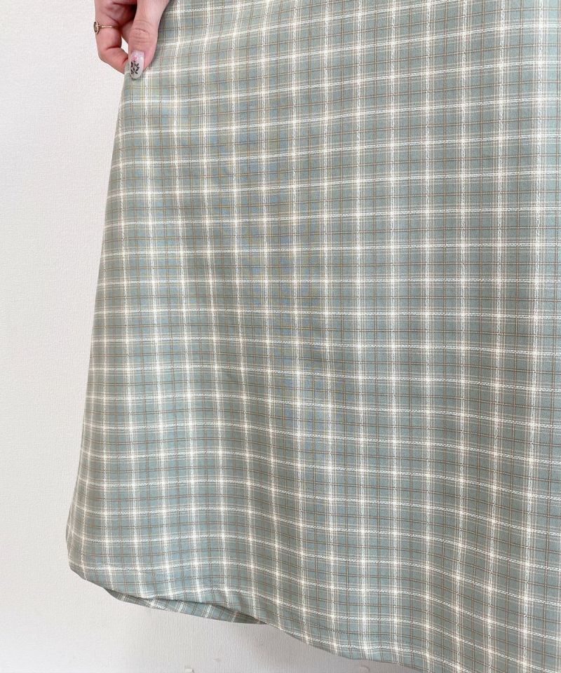 green × white / fabric