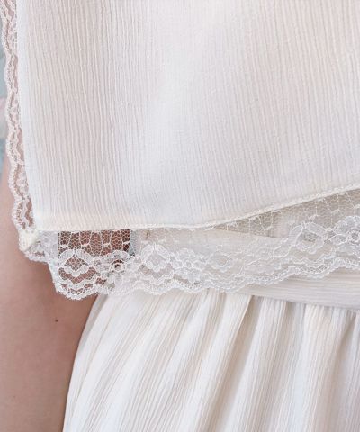 ivory / lace