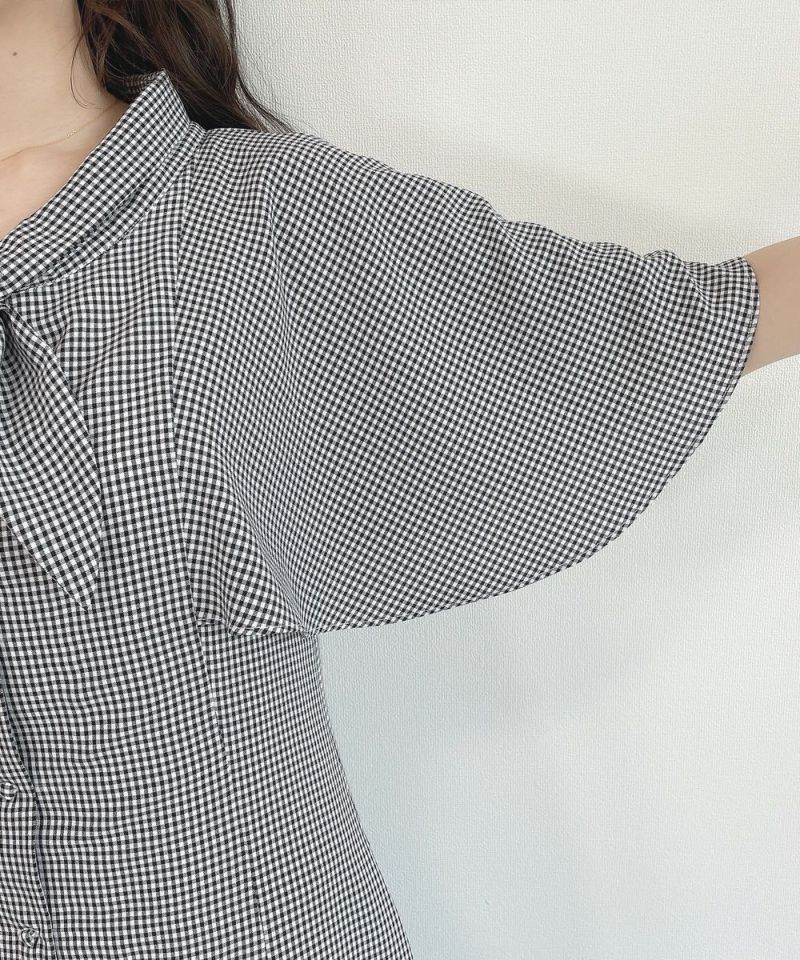 black × white / cape