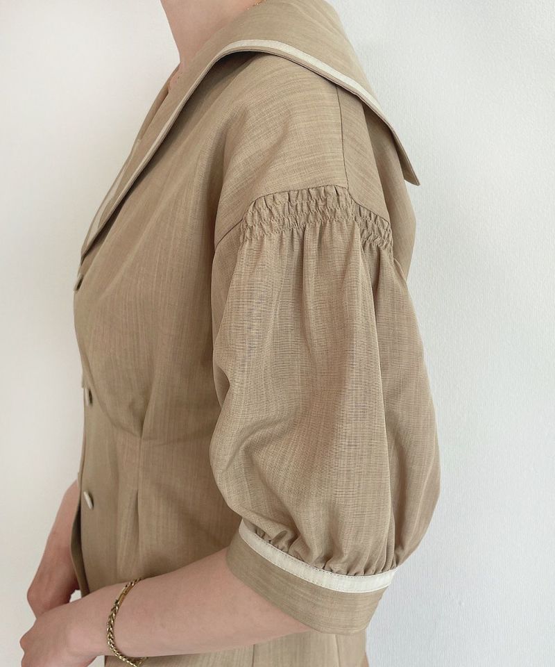 beige / sleeve