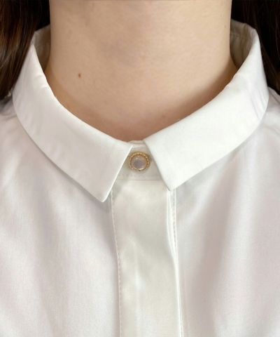 off white / collar
