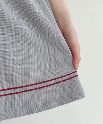 light gray / 裾