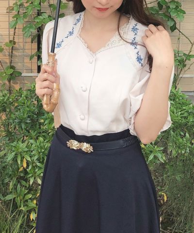Diamond opening rose embroidery blouse / an another angelus [41BF02h009]