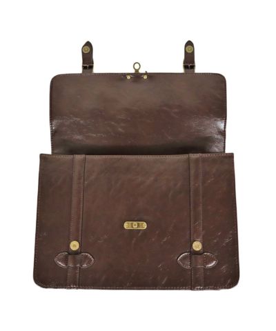 With the bag open (brown)